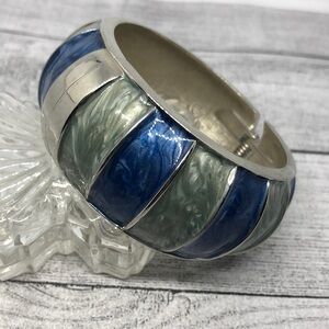 Retro enamel metal hinge clamper bracelet statement colorblock green blue.